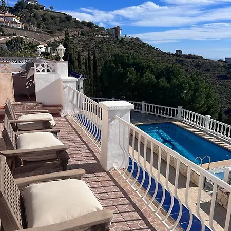 Vila Casa El Gardo *